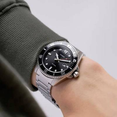 Casio Ψηφιακό Ρολόι Μπαταρίας με Μαύρο Καουτσούκ Λουράκι F-105W-1A