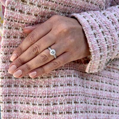 Δαχτυλίδι σε Ροζέτα με Λευκές Πέτρες Ζιργκόν 14 Καράτια