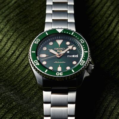 SEIKO 5 Sports Αυτόματο με Πράσινο Καντράν SRPD63K1J